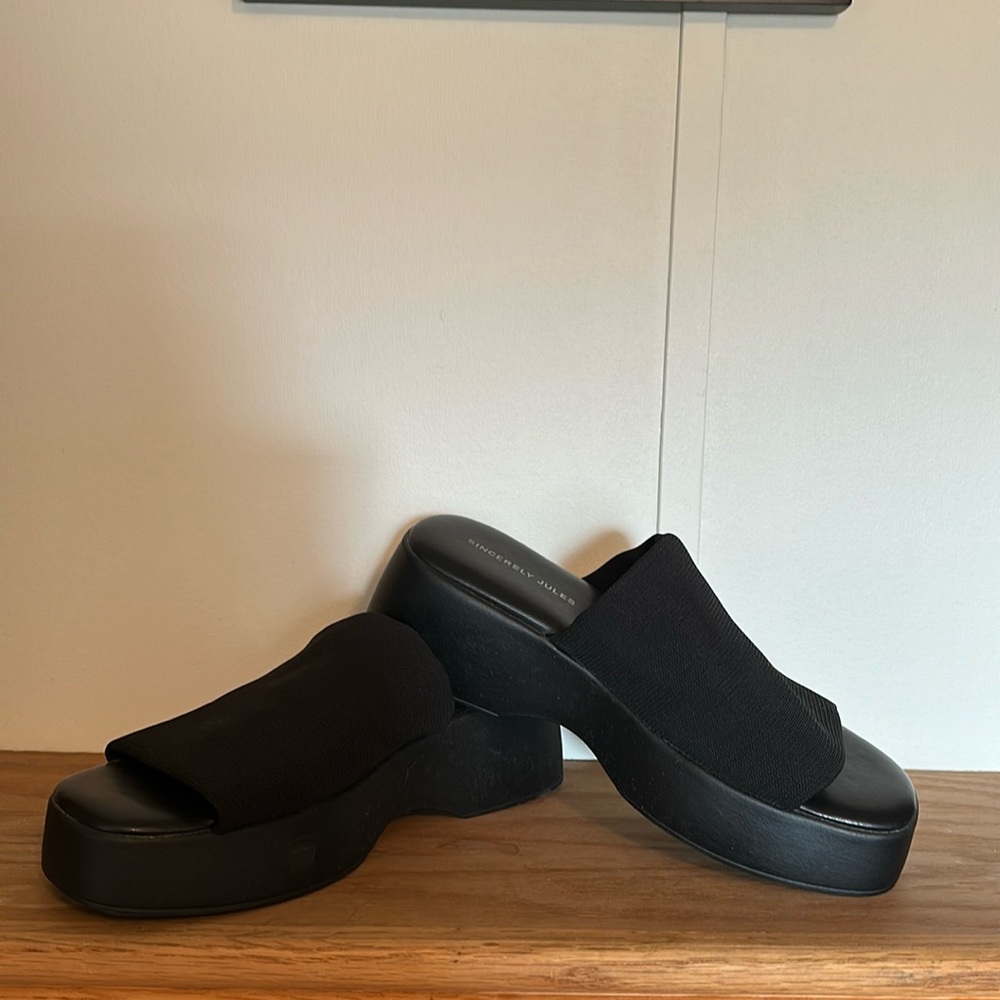 Sincerely Jules Black Platform Sandals